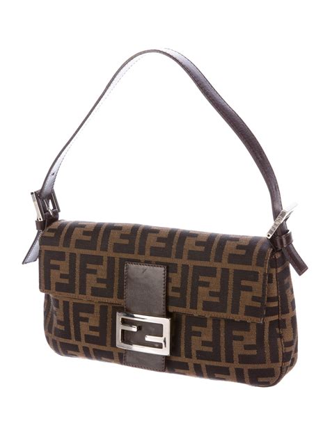 fendi bag leather|baguette fendi prezzo.